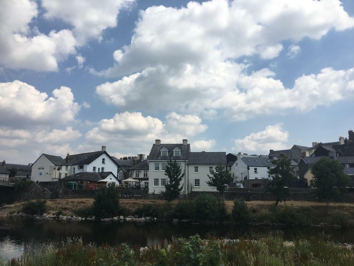 Riverside 브레컨 외부 사진
