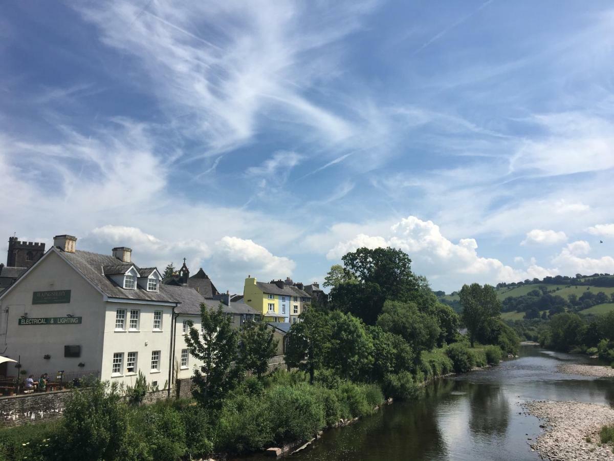 Riverside 브레컨 외부 사진